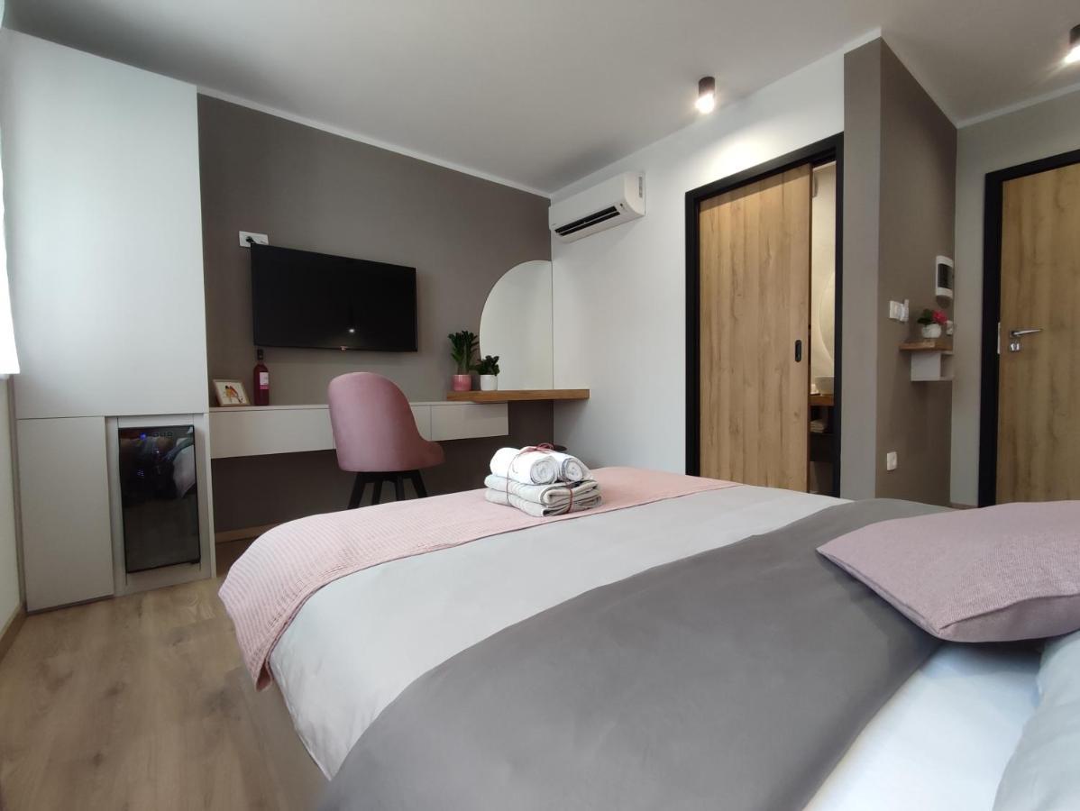 Boutique Rooms By Petric Winery Dobravlje Exterior foto