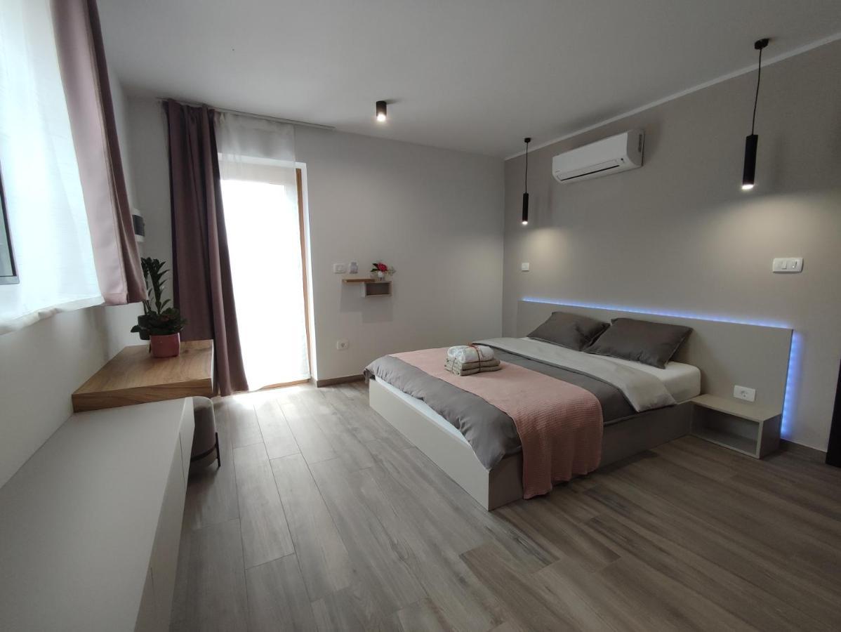 Boutique Rooms By Petric Winery Dobravlje Exterior foto